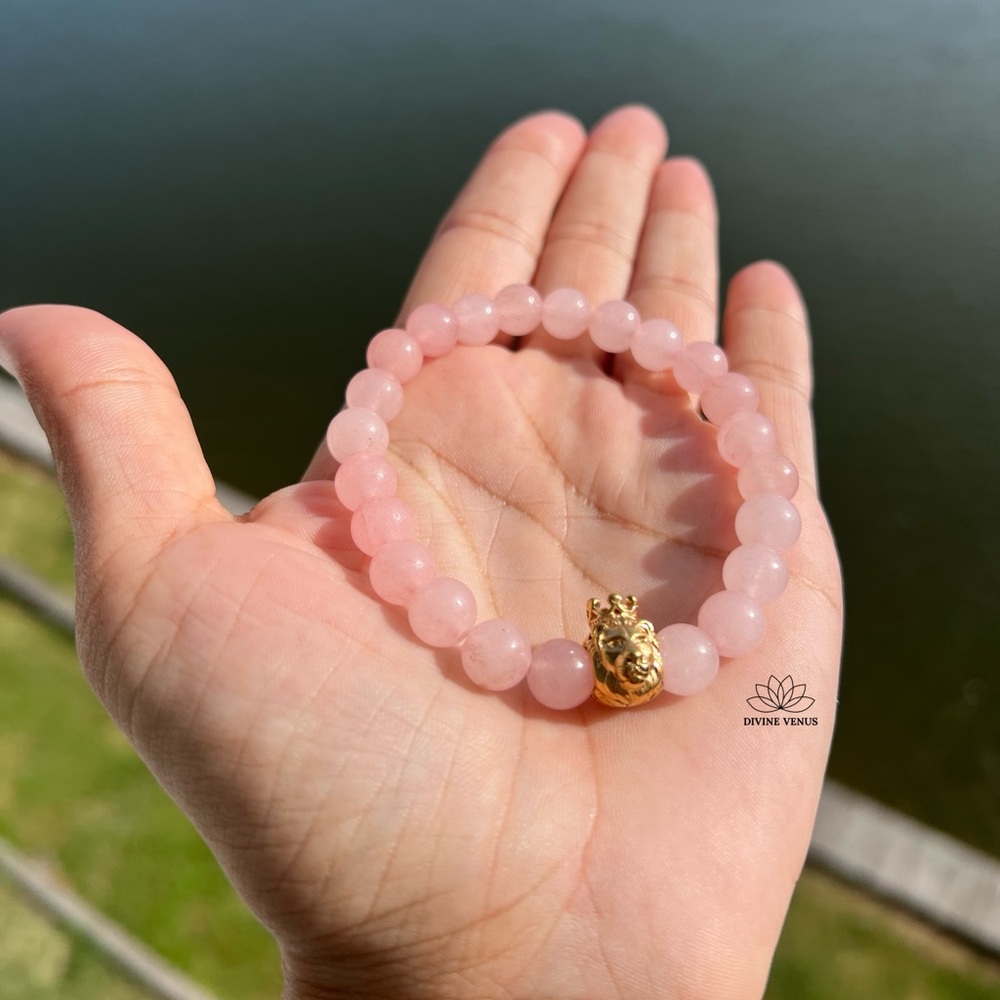 Rose Quartz Lion Stretch Bracelet 🫶🏼 - Picture 5 of 6